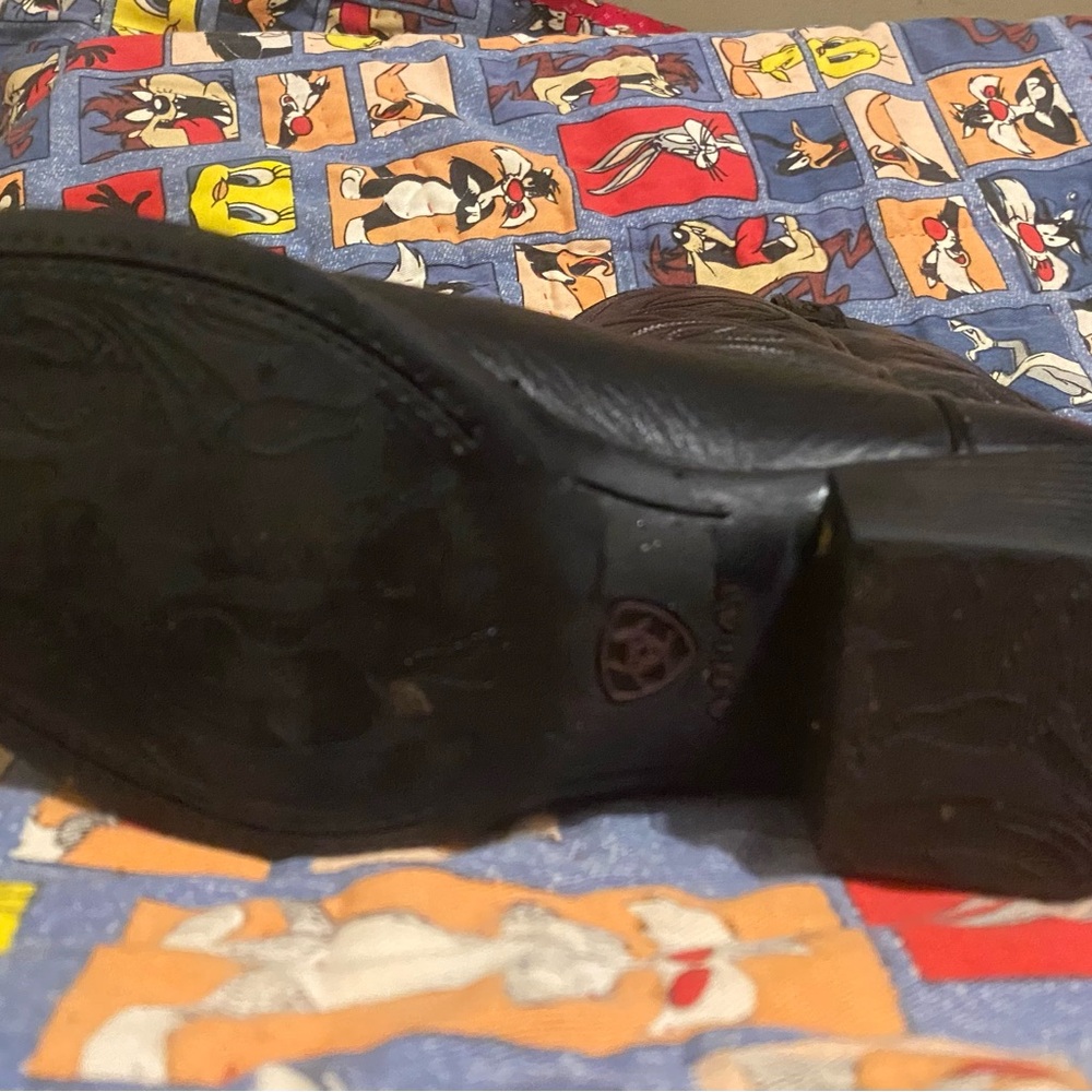 Ariat cowboy boots, black leather, NWOT, size 5.5 - Picture 3 of 5
